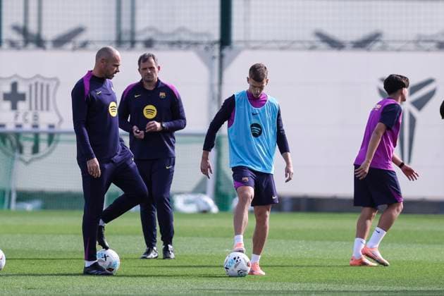 November 1, 2025, Sant Joan Despi, Barcelona, SPAIN: Dani Olmo during the training day of FC Barcelona, Barca ahead the Spanish League, La Liga EA Sports, football match against Elche CF at Ciudad Esportiva Joan Gamper on November 01, 2025 in Sant Joan Despi, Barcelona, Spain. Sant Joan Despi SPAIN - ZUMAa181 20251101_zaa_a181_025 Copyright: xJavierxBorregox