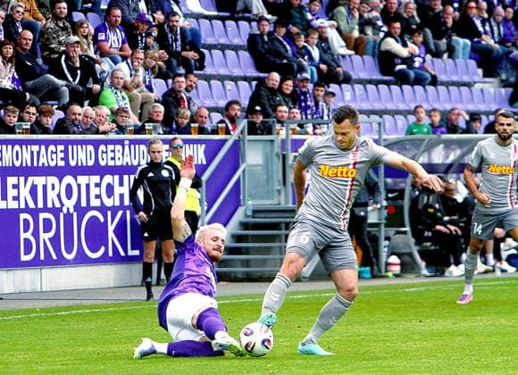 Football, 3rd League, Erzgebirge Aue - Jahn Regensburg