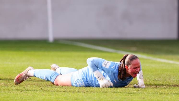 Luisa Palmen 21, SGS Essen can not prevent the goal to 2 1 at the match between FC Bayern Munich v SGS Essen, Football, Women, Google Pixel Women Bundesliga, 2025 2026, 8 Matchday on 01 11 2025 in Munich, FC Bayern Campus DFL and DFB regulations prohibit any use of photographs as image sequences and or quasi video Bayern Germany