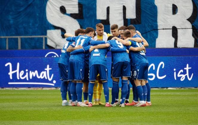 01 11 25 Karlsruher SC FC Schalke 04 Germany, Karlsruhe, 01 11 2025, Soccer, 2 Bundesliga, Season 2025 2026, Karlsruher SC FC Schalke 04 Team Team Karlsruher SC Player squad