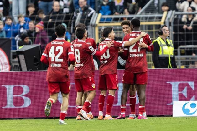 Soccer, Season 2025 2026, 3 Liga, Donaustadion Ulm, 13 Matchday, SSV Ulm 1846 Soccer VfB Stuttgart II, 01 11 2025 01 11 2025, Soccer, Season 2025 2026, 3 Liga, Donaustadion Ulm, 13 Matchday, SSV Ulm 1846 Soccer VfB Stuttgart II, Goal celebration joy after goal Goal shot to 1 1 by 31 Noah Darwich VfB Stuttgart II Photo Lucca Fundel Ulm Donaustadion Baden Württemberg Germany