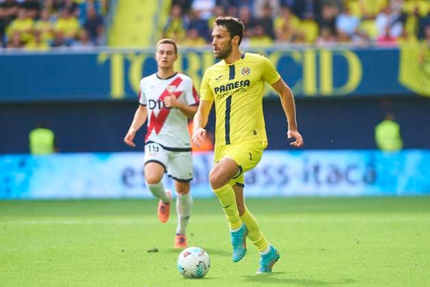 Alfonso Pedraza (Villarreal CF) during the LaLiga EA Sports match between Villarreal CF and Rayo Vallecano at Estadio de la Ceramica on November 1, 2025 in Villarreal, Spain. (Photo by Maria Jose Segovia DeFodi Images) Alfonso Pedraza Villarreal CF during the LaLiga EA Sports match between Villarreal CF and Rayo Vallecano at Estadio de la Ceramica on November 1, 2025 in Villarreal, Spain Photo by Maria Jose Segovia DeFodi Images