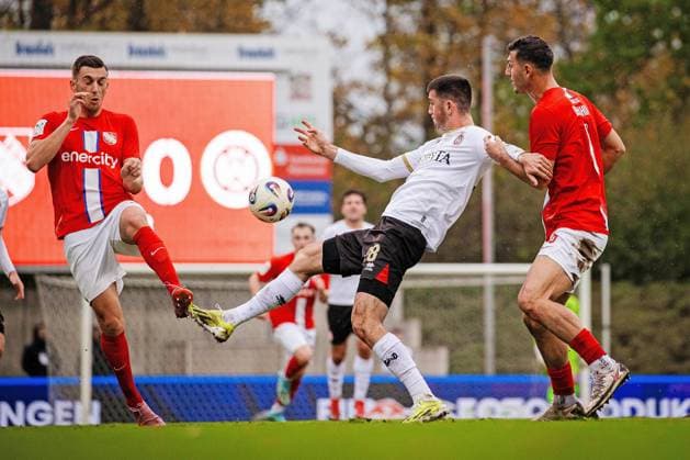 Soccer 3 Liga TSV Havelse SV Wehen Wiesbaden 01 11 25, Besfort Kolgeci Havelse , Moritz Flotho Wehen , Semi Belkahia Havelse ,