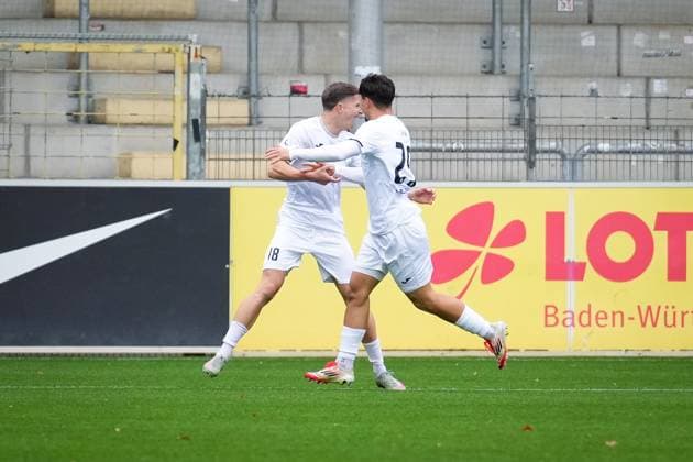 Germany, Football, Regionalliga Südwest, Season 2025 2026, Matchday 15 SC Freiburg II vs TSV Steinbach Haiger Dreisamstadion Freiburg Leon Wirtz TSV Steinbach Haiger, 18 Goal, Goal celebration, Emotions, Goal kick, Joy, Cheering, Freiburg Dreisamstadion Baden Württemberg Germany Copyright: xFINLEYxMÖRCHx
