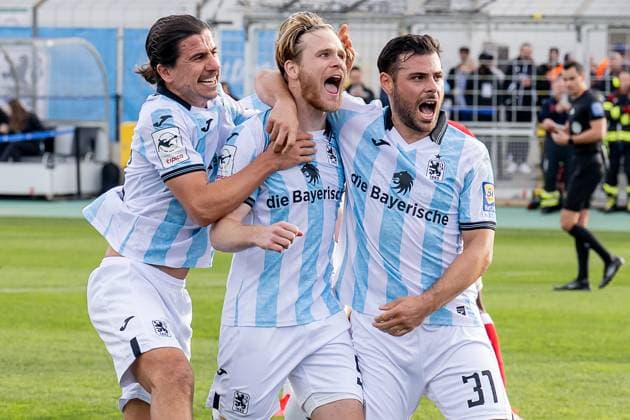 Tunay Deniz TSV 1860 Muenchen, 36 and Kevin Volland TSV 1860 Muenchen, 31 celebrate with Thore Jacobsen TSV 1860 Muenchen, 05 his goal for 1 0 from a penalty kick GER, TSV 1860 Muenchen vs FC Energie Cottbus, Soccer, 3 Bundesliga, Matchday 13, Season 2025 2026, 01 11 2025 DFL DFB REGULATIONS PROHIBIT ANY USE OF PHOTOGRAPHS as IMAGE SEQUENCES and or QUASI VIDEO GER, TSV 1860 Muenchen vs FC Energie Cottbus, Football, 3 Bundesliga, 13 Matchday, Season 2025 2026, 01 11 2025 Muenchen Copyright: xEibner-Pressefoto HeikexFeinerx EP_HFR