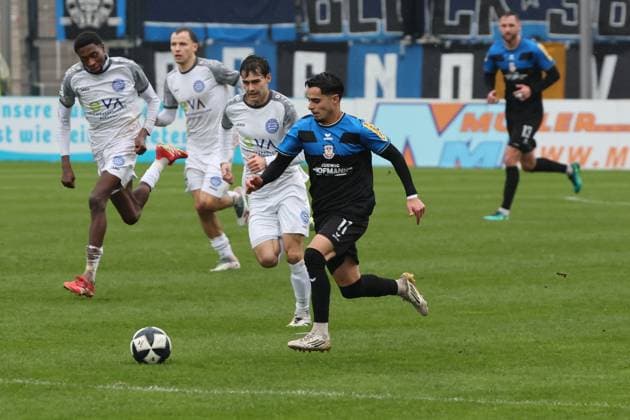 Ismail Harnafi FSV Frankfurt, No. 11 in attack, Regional League, FSV Frankfurt Bayern Alzenau, Football Regionalliga Südwest 25 26, 15 Matchday, Season 2025 2026, 01 11 2025, Frankfurt PSD Bank Arena Germany