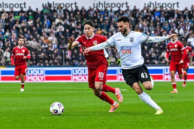 GER, 3 Liga, SSV Ulm 1846 vs VfB Stuttgart II 01 11 2025, Donaustadion, Ulm, GER, 3 Liga, SSV Ulm 1846 vs VfB Stuttgart II, in the picture Nicolas Sessa Stuttgart, 10 , Leon Dajaku SSV Ulm, 43 nordphotoxGmbHx xHafner nph00200