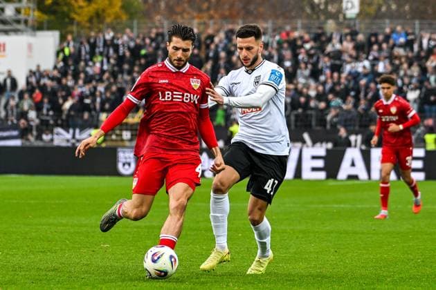 GER, 3 Liga, SSV Ulm 1846 vs VfB Stuttgart II 01 11 2025, Donaustadion, Ulm, GER, 3 Liga, SSV Ulm 1846 vs VfB Stuttgart II, in the picture Leonidas Stergiou Stuttgart, 42 , Leon Dajaku SSV Ulm, 43 nordphotoxGmbHx xHafner nph00200