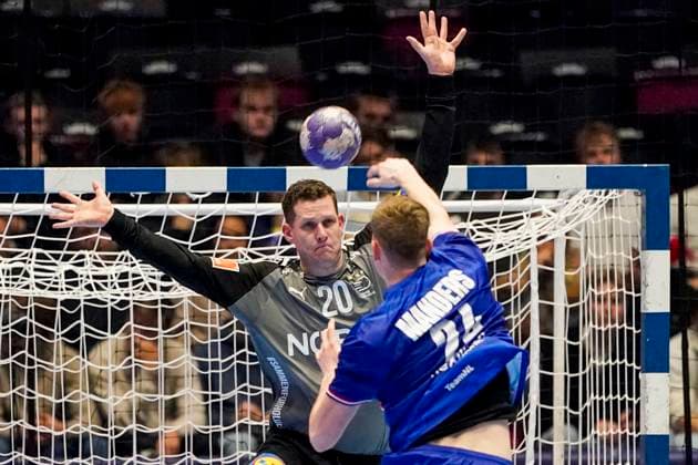 Handball, Golden League Denmark Netherlands Trondheim 20251101 Denmark s goalkeeper Kevin Kam Moller and Netherlands Driek Manders during the Golden League handball match between Denmark and the Netherlands in Trondheim Spektrum Photo Erik Flaaris Johansen NTB Trondheim Norway EDITORIAL USE ONLY RESTRICTED USE FOR BETTING COMPANIES  Copyright: xErikxFlaarisxJohansenx xNTBx