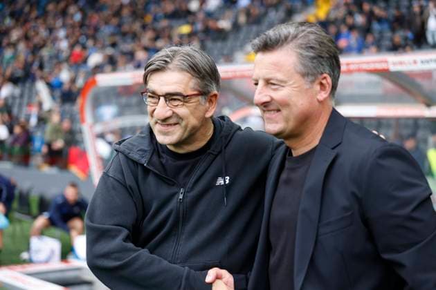 November 1, 2025, Udine, Friuli Venezia Giulia, Italy: AtalantaÃ¢â‚¬â ¢s head coach IVAN JURIC and UdineseÃ¢â‚¬â ¢s head coach Kosta RunjaiC during the 2026 Italian Serie A ENILIVE 2025 26 football match between Udinese and Atalanta at Bluenergy Stadium on November 1st, 2025, Udine, Italy Udine Italy - ZUMAr199 20251101_zsp_r199_008 Copyright: xMattiaxRadonix