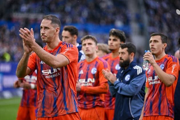 01 11 2025, Football, 2 Bundesliga, Season 2025 2026, Matchday 11, Karlsruher SC FC Schalke 04, Nikola Katic FC Schalke 04 xRHR PHOTO YYx Copyright: KROEGER RHR-FOTOx RHR-FOTO YY