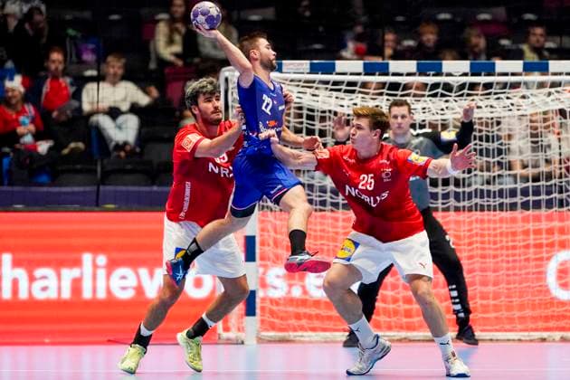 Handball, Golden League Denmark Netherlands Trondheim 20251101 Denmark s Jacob A Lassen, Netherlands Luc Steins and Denmark s Lukas Jorgensen during the Golden League handball match between Denmark and the Netherlands at Trondheim Spektrum Photo Erik Flaaris Johansen NTB Trondheim Norway EDITORIAL USE ONLY RESTRICTED USE FOR BETTING COMPANIES  Copyright: xErikxFlaarisxJohansenx xNTBx