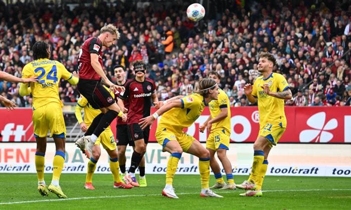 01 11 2025 Soccer Season 2025 2026 2 Soccer Bundesliga 11 Matchday 1 FC Nürnberg FCN Club Eintracht Braunschweig EBS BTSV Sportfoto Zink xwoxzix DFL regulations prohibit any use of photographs as image sequences and or quasi video only for editorial use Tim Drexler 15, 1 FC Nürnberg FCN Chance Torchance