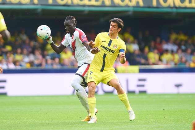 Pathe Ciss (Rayo Vallecano) and Gerard Moreno (Villarreal CF) during the LaLiga EA Sports match between Villarreal CF and Rayo Vallecano at Estadio de la Ceramica on November 1, 2025 in Villarreal, Spain. (Photo by Maria Jose Segovia DeFodi Images) Pathe Ciss Rayo Vallecano and Gerard Moreno Villarreal CF during the LaLiga EA Sports match between Villarreal CF and Rayo Vallecano at Estadio de la Ceramica on November 1, 2025 in Villarreal, Spain Photo by Maria Jose Segovia DeFodi Images