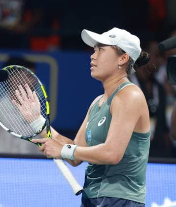 CHENNAI OPEN WTA, Tennis Damen 250 Chennai Open WTA 250 : Semi Finals Singles L Tararudee (THA) Vs TJen (INA) TJen won by 6-7,6-7 and entered finals TJen in action Chennai SDAT Stadium, Nungambakkam. India Copyright: xSukumarxSukumarx