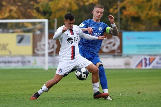 BAU 01 11 2025 Freiberg am Neckar Soccer SGV Freiberg vs SG Barockstadt Fulda Lehnerz, f l Nicola Jose Arcanjo Köhler Fulda , Marco Kehl Gomez Freiberg
