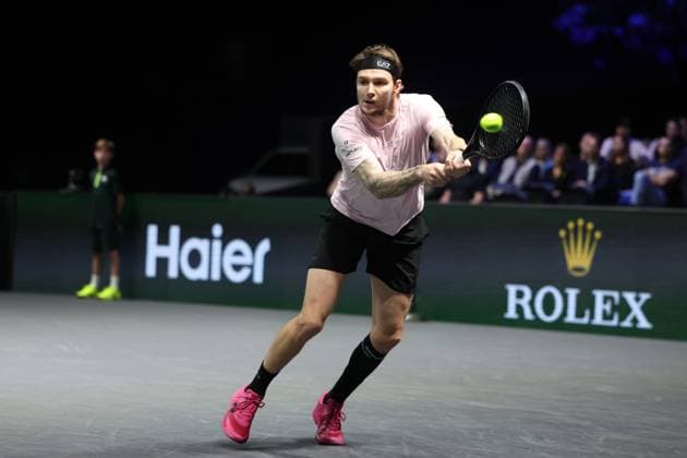 ROLEX PARIS MASTERS TENNIS 2025 Thierry Larret MAXPPP - Nanterre (92) 01 11 2025 Thierry Larret Maxppp. Tennis. Rolex Paris Masters. Paris La Defense, Nanterre (92). Du 25 octobre au 2 novembre 2025. Samedi 1er novembre 2025. Demi-Finale : Alexander BUBLIK (KAZ) vs Felix AUGER-ALIASSIME (CAN). Nanterre (92) PARIS LA DEFENSE ARENA ILE DE FRANCE FRANCE  Copyright: xMAXPPPxThierryxLarretx TLR202511018847 TLR202511018847