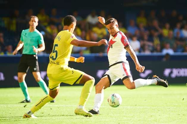 Oscar Trejo (Rayo Vallecano) during the LaLiga EA Sports match between Villarreal CF and Rayo Vallecano at Estadio de la Ceramica on November 1, 2025 in Villarreal, Spain. (Photo by Maria Jose Segovia DeFodi Images) Oscar Trejo Rayo Vallecano during the LaLiga EA Sports match between Villarreal CF and Rayo Vallecano at Estadio de la Ceramica on November 1, 2025 in Villarreal, Spain Photo by Maria Jose Segovia DeFodi Images