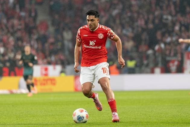 01 11 2025, xhfmx, Soccer 1 Bundesliga, FSV Mainz 05 Werder Bremen Nadiem Amiri 1 FSV Mainz 05 DFL DFB REGULATIONS PROHIBIT ANY USE OF PHOTOGRAPHS as IMAGE SEQUENCES and or QUASI VIDEO Mainz