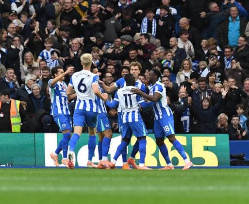 Brighton and Hove Albion v Leeds United Premier League 01 11 2025. GOAL CELEBRATION 1-0 Players celebrate the opening goal scored by Danny Welbeck Forward of Brighton and Hove Albion during the Premier League match between Brighton and Hove Albion and Leeds United at the American Express Stadium, Brighton and Hove, England on 1 November 2025. Brighton and Hove American Express Stadium East Sussex England Editorial use only DataCo restrictions apply See www.football-dataco.com , Copyright: xJeffxMoodx PSI-23147-0038