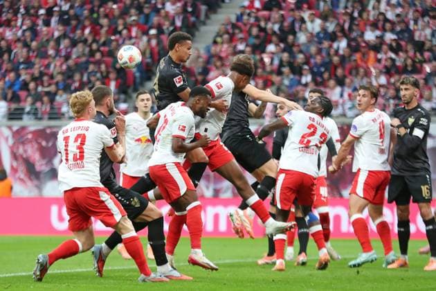 RB Leipzig vs VfB Stuttgart, 01 11 2025 LEIPZIG, GERMANY NOVEMBER 1 Luca Jaquez 14, VfB Stuttgart in the air during the Bundesliga match between RB Leipzig vs VfB Stuttgart at Red Bull Arena on matchday 9 of Bundesliga 1 on November 1, 2025 in Leipzig, Germany DFL REGULATIONS PROHIBIT ANY USE OF PHOTOGRAPHS AS IMAGE SEQUENCES AND OR QUASI VIDEO Copyright: xBEAUTIFULxSPORTS JanxKaeferx