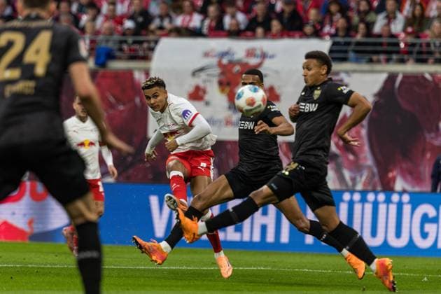 GER, Bundesliga, RB Leipzig VfB Stuttgart 01 11 2025, Red Bull Arena, Leipzig, GER, Bundesliga, RB Leipzig VfB Stuttgart Antonio Nusa RB Leipzig 7 Â nordphotoxGmbHxx xAlexanderxTrienitz nph00051