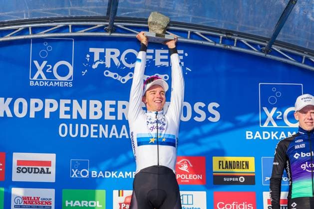 X²O Badkamers Trofee Koppenbergcross OUDENAARDE, BELGIUM - NOVEMBER 01 : Nys Thibau (BEL) of Baloise Glowi Lions on the podium during the X²O Badkamers Trofee Koppenbergcross pictured on November 01, 2025 in Oudenaarde, Belgium, 01 11 2025 Oudenaarde Belgium  Copyright: xGbax