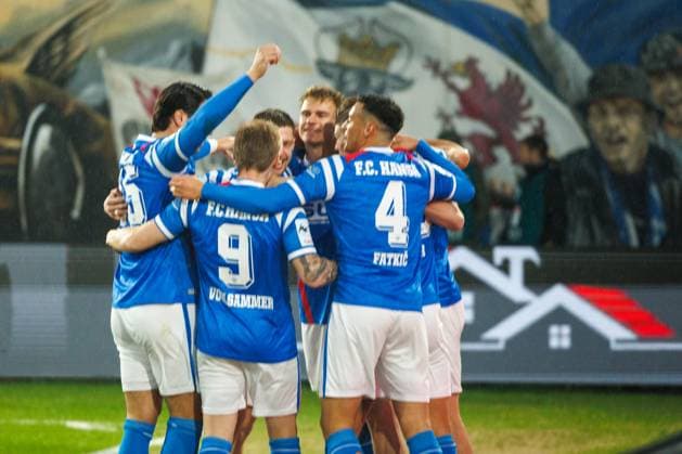 Goal celebration 1 0 Hansa Rostock 2 v r Goalscorer Florian Carstens Rostock GER, FC Hansa Rostock vs SC Verl, Football, Men, 3 League, Matchday 13, Season 2025 2026, 01 11 2025 Rostock Ostseestadion Mecklenburg Vorpommern Germany