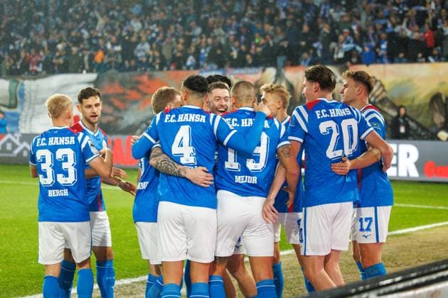 Goal celebration 1 0 Hansa Rostock GER, FC Hansa Rostock vs SC Verl, Football, Men, 3 Liga, Matchday 13, Season 2025 2026, 01 11 2025 Rostock Ostseestadion Mecklenburg Vorpommern Germany