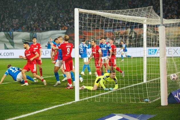 left Florian Carstens Rostock scores for 1 0 GER, FC Hansa Rostock vs SC Verl, Soccer, Men, 3 Liga, Matchday 13, Season 2025 2026, 01 11 2025 Rostock Ostseestadion Mecklenburg Vorpommern Germany