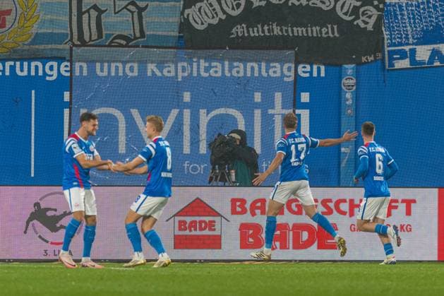 Rostock, Germany 01 November 2025 3 Liga 2025 2026 FC Hansa Rostock vs SC Verl In the picture 3 from left Florian Carstens Hansa Rostock cheers after his goal to 1 0 DFB regulations prohibit any use of photographs as image sequences and or quasi video Copyright: xFotostandx xVoelkerx
