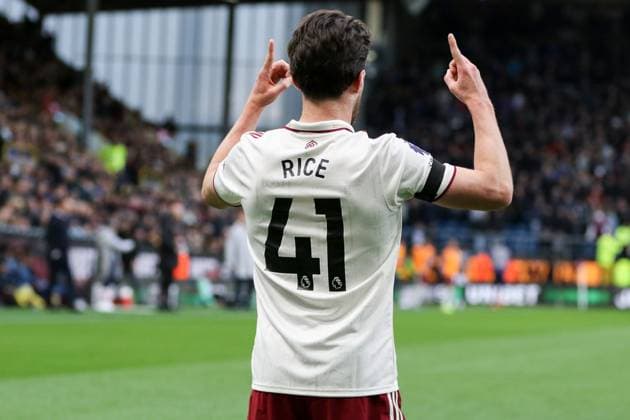 Declan Rice (41 Arsenal) celebrates his goal during the Premier League match between Burnley and Arsenal at Turf Moor in Burnley, England on November 1st 2025. Copyright: xSeanxChandlerx xSPPx Sportspressphoto_SPR54871