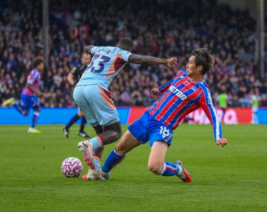 Crystal Palace v Brentford Premier League Daichi Kamada of Crystal Palace tackles Michael Kayode of Brentford during the Premier League match at Selhurst Park, London UK Newspapers OUT Copyright: xMalcolmxFellx FIL-22447-0026