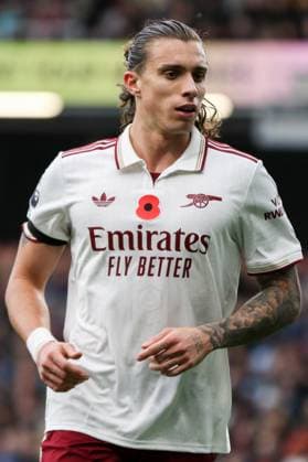 Riccardo Calafiori (33 Arsenal) during the Premier League match between Burnley and Arsenal at Turf Moor in Burnley, England on November 1st 2025. Copyright: xSeanxChandlerx xSPPx Sportspressphoto_SPR54878