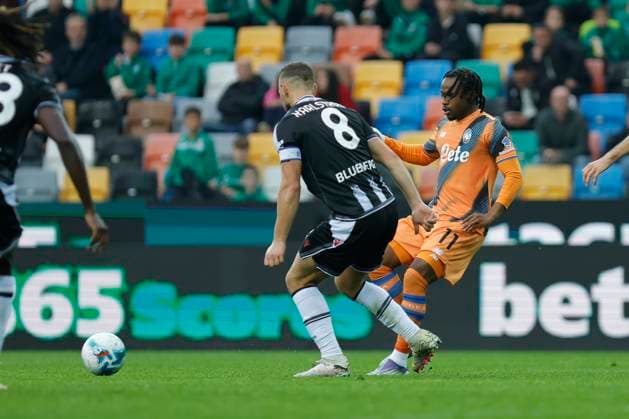November 1, 2025, Udine, Friuli Venezia Giulia, Italy: AtalantaÃ¢â‚¬â ¢s ADEMOLA LOOKMAN in action against UdineseÃ¢â‚¬â ¢s JESPER KARLSTROM during the 2026 Italian Serie A ENILIVE 2025 26 football match between Udinese and Atalanta at Bluenergy Stadium on November 1st, 2025, Udine, Italy Udine Italy - ZUMAr199 20251101_zsp_r199_050 Copyright: xMattiaxRadonix