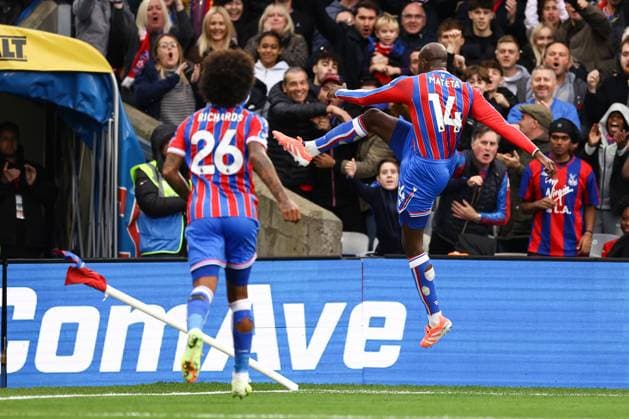 Crystal Palace gegen Brentford 01 November 2025, London Premier League Fußball Crystal Palace gegen Brentford Jean Philippe Mateta von Crystal Palace feiert sein erstes Tor Foto Jacques Feeney Abseits London UK  Copyright: xJacquesxFeeneyx xOffsidexOffside