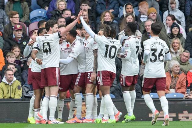 1st November 2025; Turf Moor, Burnley, Lancashire, England; Premier League Football, Burnley versus Arsenal; Arsenal celebrate after Viktor Gyokeres of Arsenal scored in the 14th minute for 0-1  LeexDurkin