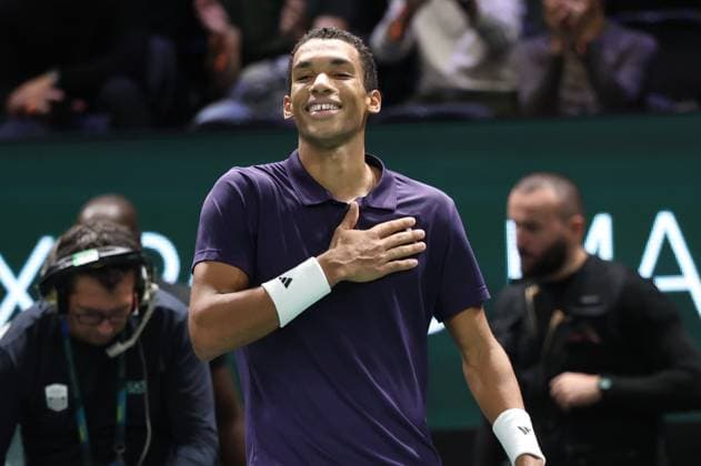 ROLEX PARIS MASTERS TENNIS 2025 Thierry Larret MAXPPP - Nanterre (92) 01 11 2025 Thierry Larret Maxppp. Tennis. Rolex Paris Masters. Paris La Defense, Nanterre (92). Du 25 octobre au 2 novembre 2025. Samedi 1er novembre 2025. Demi-Finale : Alexander BUBLIK (KAZ) vs Felix AUGER-ALIASSIME (CAN). Nanterre (92) PARIS LA DEFENSE ARENA ILE DE FRANCE FRANCE  Copyright: xMAXPPPxThierryxLarretx TLR202511019052 TLR202511019052