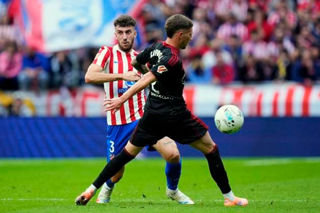 ESP: Atletico de Madrid-Sevilla FC . La Liga EA Sports. Date 11 Jose Angel Carmona of Sevilla FC and Matteo Ruggeri of Atletico de Madrid during the La Liga EA Sports match between Atletico de Madrid and Sevilla FC played at Riyadh Metropolitano Stadium on November 01, 2025 in Madrid, Spain. kpng Copyright: xCesarxCebollax xPRESSINx PS_251101_ATM_SEV_027