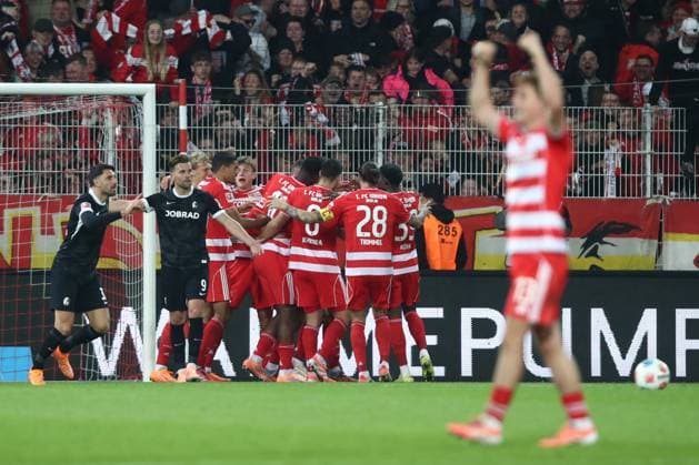 01 11 2025, xtgx, Fussball 1 Bundesliga, 1 FC Union Berlin SC Freiburg emspor, v l Andrej Ilic Union Berlin, 23 Jubel, Torjubel, jubelt ueber das Tor, celebrate the goal, celebration DFL DFB REGULATIONS PROHIBIT ANY USE OF PHOTOGRAPHS as IMAGE SEQUENCES and or QUASI VIDEO Berlin