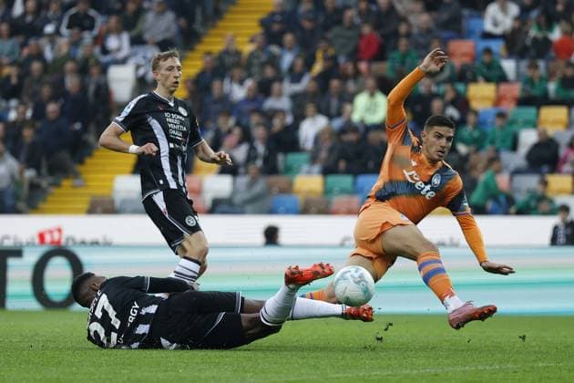 Foto IPP Mattia Radoni Udine 01 11 2025 Campionato di calcio Serie A 2025 26 Udinese vs Atalanta nella foto: Atalanta’s NIKOLA KRSTOVIC in action against Udinese’s Christian Kabasele Udine italy ITALY  Copyright: xR4924_italyphotopressx