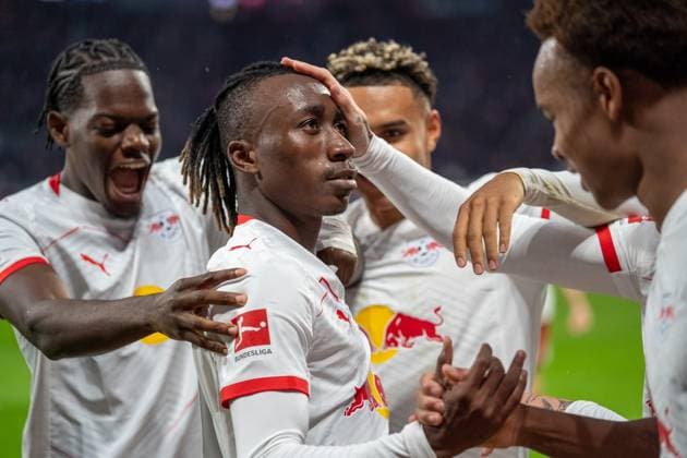 Germany, Soccer, 1 Bundesliga, Matchday 9, 2025 2026, RB Leipzig VfB Stuttgart on 01 11 in Leipzig Red Bull Arena Goal celebration 2 0 Yan Diomande RB Leipzig 49 Copyright: xSvenxHeidmannx