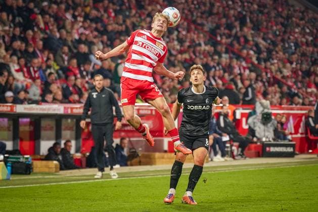 Germany Soccer Bundesliga 2025 26, 9 Matchday 1 FC Union Berlin vs SC Freiburg An der Alten Försterei Berlin Andras Schäfer Andras Schafer 1 FC Union Berlin, 13 Maximilian Eggestein SC Freiburg, 08 Berlin Germany Copyright: xJOERANxSTEINSIEKx