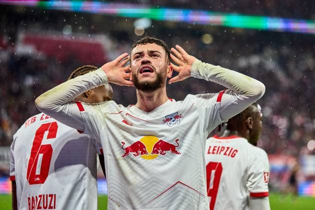 01 11 2025, Football, Men, Bundesliga, 2025 2026, RB Leipzig VfB Stuttgart Romulo 40, RB Leipzig , Cheering after 3 1 Leipzig Red Bull Arena Saxony Germany