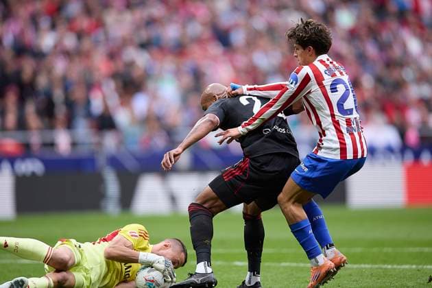 Marcao (Sevilla FC) and Giuliano Simeone (Atletico de Madrid) battle for the ball during the LaLiga EA Sports match between AtlÃ tico Madrid v Sevilla FC at Estadio Riyadh Air Metropolitano on November 1, 2025 in Madrid, Spain. (Photo by Manu Reino DeFodi Images) Marcao Sevilla FC and Giuliano Simeone Atletico de Madrid battle for the ball during the LaLiga EA Sports match between AtlÃ tico Madrid v Sevilla FC at Estadio Riyadh Air Metropolitano on November 1, 2025 in Madrid, Spain Photo by Manu Reino DeFodi Images