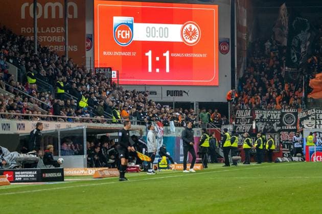 Final score 1 1 in the Voith Arena, GER, 1 FC Heidenheim 1846 vs Eintracht Frankfurt, Football, 1 Bundesliga, Matchday 9, Season 2025 2026, 01 11 2025, DFL REGULATES PROHIBIT ANY USE OF PHOTOGRAPHS AS IMAGE SEQUENCES AND OR QUASI VIDEO, GER, 1 FC Heidenheim 1846 vs Eintracht Frankfurt, Football, 1 Bundesliga, Matchday 9, Season 2025 2026, 01 11 2025, Heidenheim Copyright: xEibner-Pressefoto EdwardxCheungx EP_ECG
