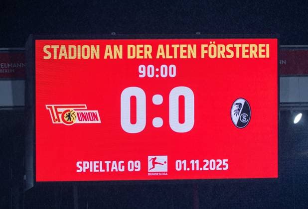 Soccer, Men, Season 2025 2026, 1 Bundesliga 9 Matchday , 1 FC Union Berlin SC Freiburg, Scoreboard with 0 0 Final Score, 01 11 2025, Copyright: xMatthiasxKochx