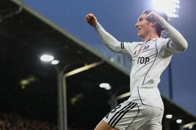 Harry Wilson of Fulham celebrates after scoring a goal (2-0) Fulham v Wolverhampton Wanderers, Premier League, Football, Craven Cottage, London, UK - 01 Nov 2025London Craven Cottage United Kingdom EDITORIAL USE ONLY No use with unauthorised audio, video, data, fixture lists, club league logos or live services. Online in-match use limited to 120 images, no video emulation. No use in betting, games or single club league player publications. Copyright: xSimonxDael Shutterstockx 15639934az