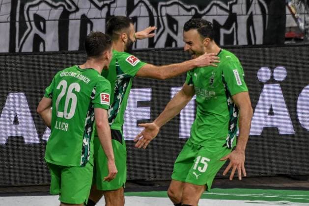 0 2 by 15 Haris Tabakovic Gladbach goal celebration Germany , Hamburg , Millerntorstadion , Football , 1 Bundesliga , FC St Pauli Borussia Mönchengladbach