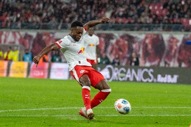 Germany, Soccer, 1 Bundesliga, Matchday 9, 2025 2026, RB Leipzig VfB Stuttgart on 01 11 in Leipzig Red Bull Arena Shot Ridle Baku RB Leipzig 17 Copyright: xSvenxHeidmannx